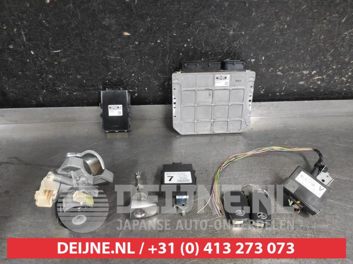 Toyota Verso Ignition lock + key O695592