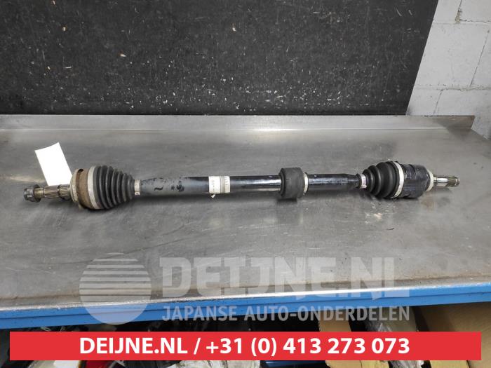 Toyota Verso Aandrijfas rechts-voor O695586