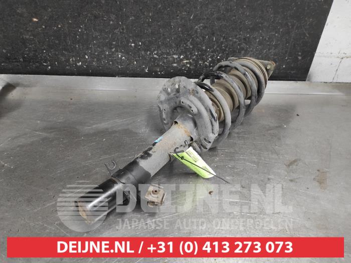 Nissan X-Trail Stoßdämpferstrebe rechts vorne O695652