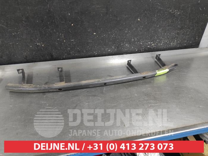 Nissan Micra Bumperframe voor O695685