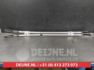 Toyota Yaris Cross Dachreling Set O695697 foto 3