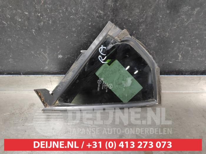 Mazda 3 Driehoeks Ruit rechts-achter O695700