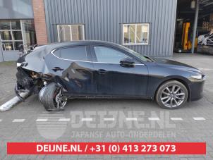 Mazda 3 Driehoeks Ruit rechts-achter O695700 foto 3