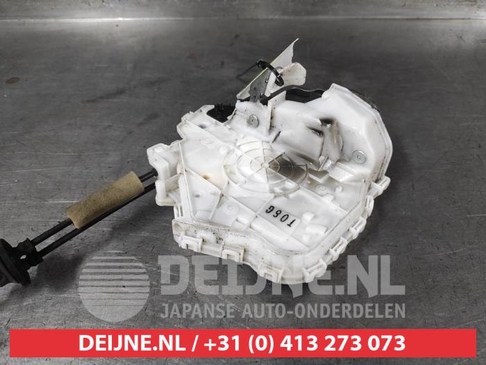 Mazda 3 Deurslot Mechaniek 4Deurs rechts-achter O695702