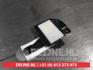 Gebruikte Dode hoek sensor Kia Niro II (SG2) 1.6 GDI Plug-in Hybrid Prijs € 100,00 Margeregeling aangeboden door V.Deijne Jap.Auto-onderdelen BV