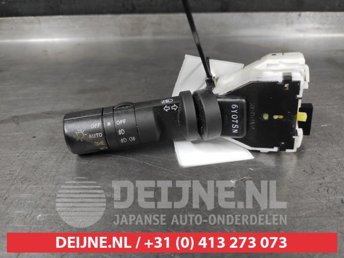 Nissan Qashqai Licht Schalter O695959