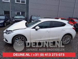 Gebruikte Deurruit 4Deurs links-voor Mazda 3 (BM/BN) 2.0 SkyActiv-G 16V Prijs € 35,00 Margeregeling aangeboden door V.Deijne Jap.Auto-onderdelen BV