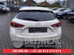 Mazda 3 Tailgate O696089 photo 2