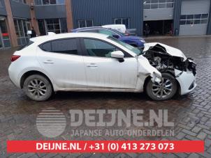 Mazda 3 Door window 4-door, front right O696101 photo 2