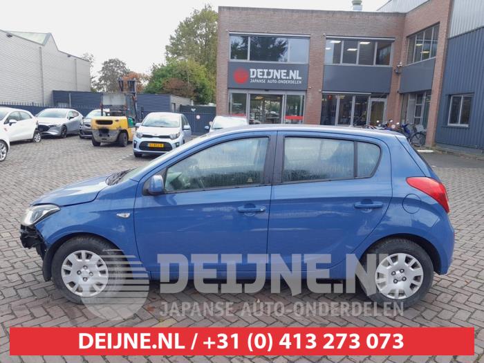 Hyundai I20 Türscheibe 4-türig links vorne O696149