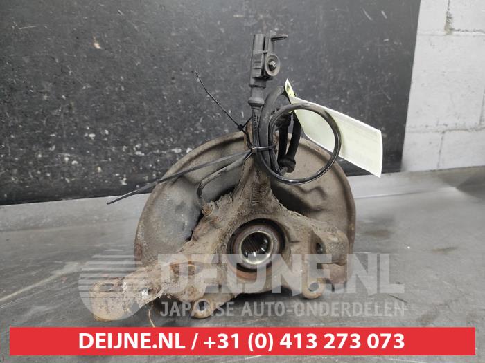 Mitsubishi Colt Achsschenkel rechts vorne O696135