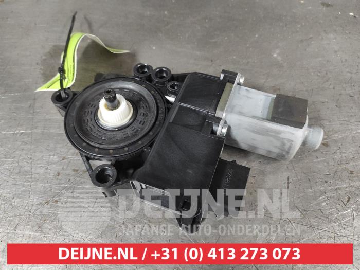Hyundai I40 Raammotor Portier O696177