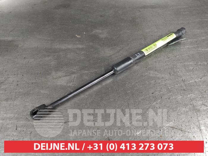 Toyota Aygo X Gasdemper links-achter O696182