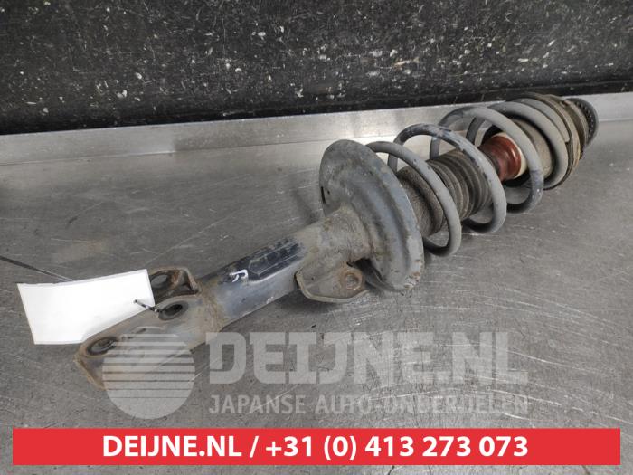 Toyota Yaris Front shock absorber rod, right O696186
