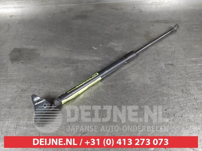 Toyota Yaris Rear gas strut, right O696192
