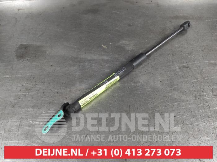 Toyota Aygo X Gasdemper rechts-achter O696197