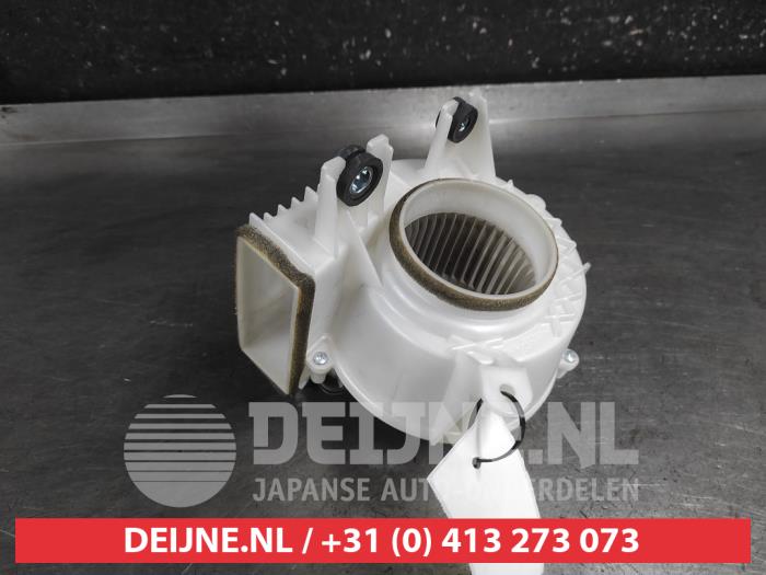 Lexus CT 200h Accu ventilator O696341