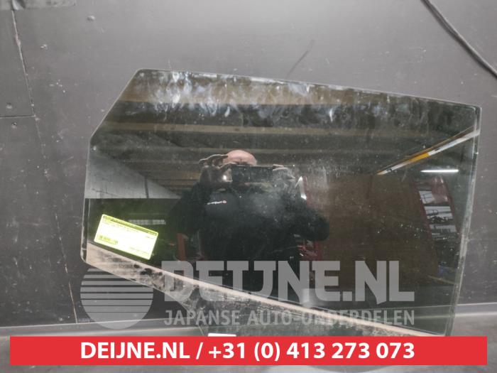 Hyundai IX20 Portierruit 4Deurs rechts-achter O696404