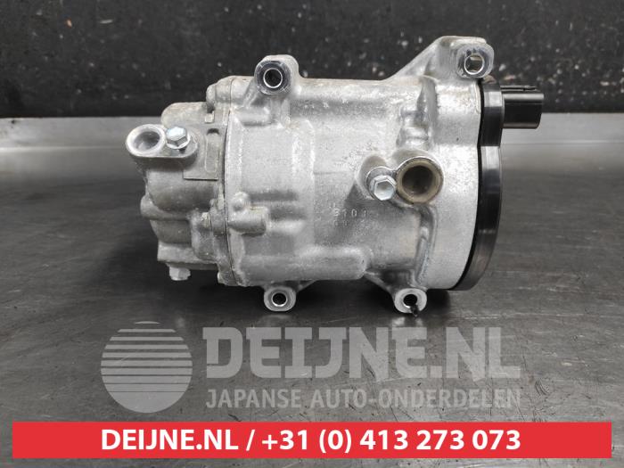 Toyota Yaris Air conditioning pump O696415