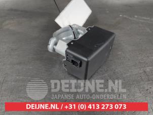 Gebruikte Stuurslot Nissan Qashqai (J11) 1.2 DIG-T 16V Prijs € 50,00 Margeregeling aangeboden door V.Deijne Jap.Auto-onderdelen BV