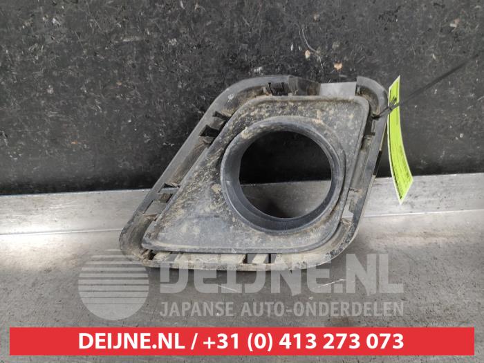 Toyota Verso-S Bumper Rooster O696743