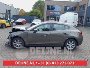 Gebruikte Deurruit 4Deurs links-voor Mazda 3 (BM/BN) 2.0 SkyActiv-G 16V Prijs € 35,00 Margeregeling aangeboden door V.Deijne Jap.Auto-onderdelen BV