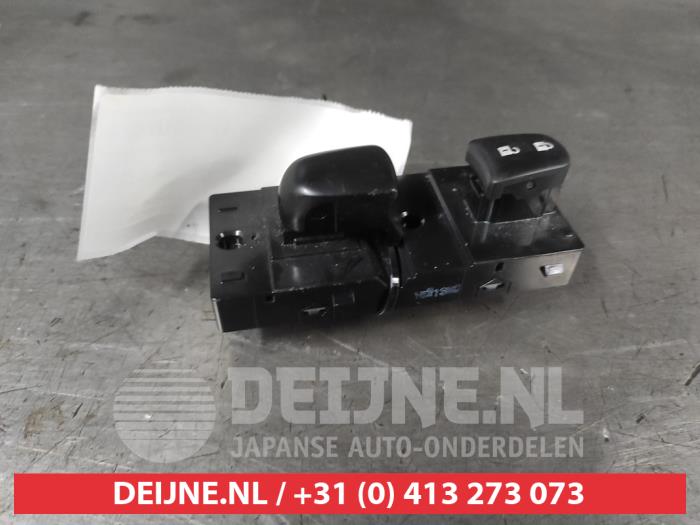 Nissan Qashqai Elektrisch Raam Schakelaar O697136