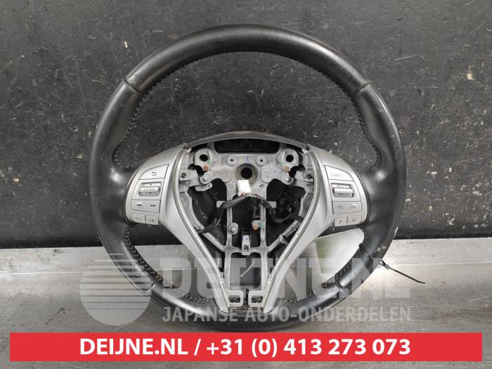 Nissan Qashqai Lenkrad O697184