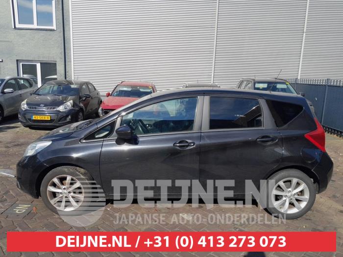 Nissan Note Zusätzliches Fenster 4-türig links hinten O697197
