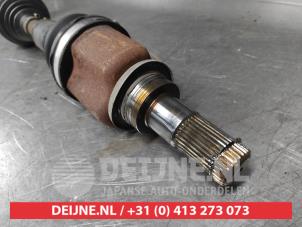 Mazda 5 Aandrijfas links-voor O697227 foto 3