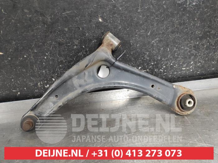 Mitsubishi Outlander Draagarm onder links-voor O697367