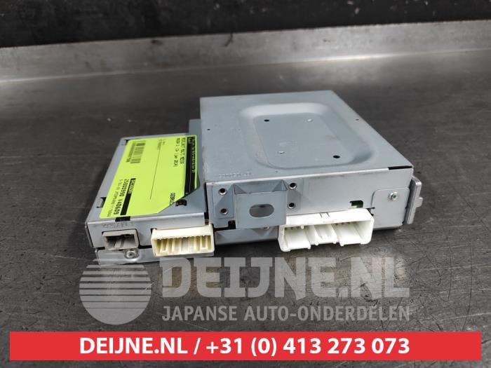 Mazda 3 Multi-media control unit O697566
