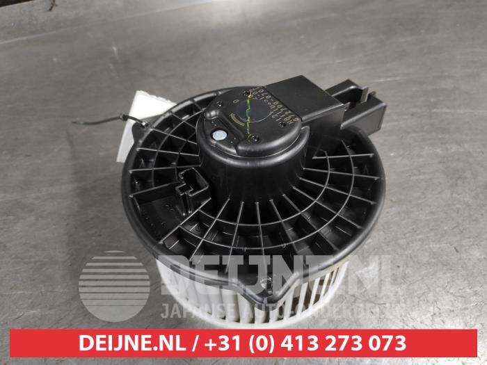 Mazda 3 Heating and ventilation fan motor O697608