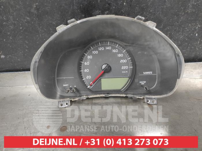 Toyota Yaris Kilometerteller KM O697676