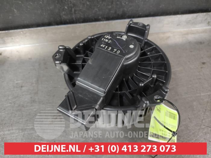 Toyota Yaris Kachel Ventilatiemotor O697681