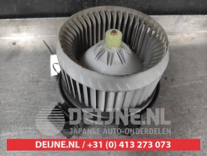 Toyota Yaris Heizung Belüftungsmotor O697681 foto 2