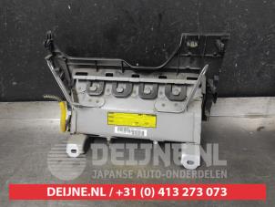 Toyota Yaris Knee airbag, left O697683 photo 2