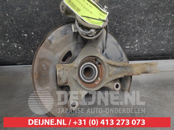 Toyota Yaris Fusee links-voor O697692
