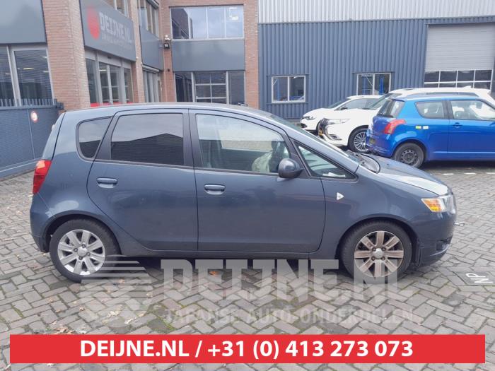 Mitsubishi Colt Extra window 4-door, right O698023