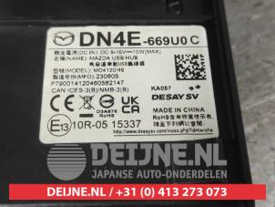 Mazda MX-30 Card reader SD O698041 photo 3
