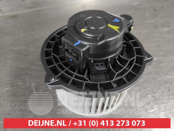 Hyundai I10 Heating and ventilation fan motor O698073