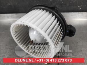 Hyundai I10 Heizung Belüftungsmotor O698073 foto 2