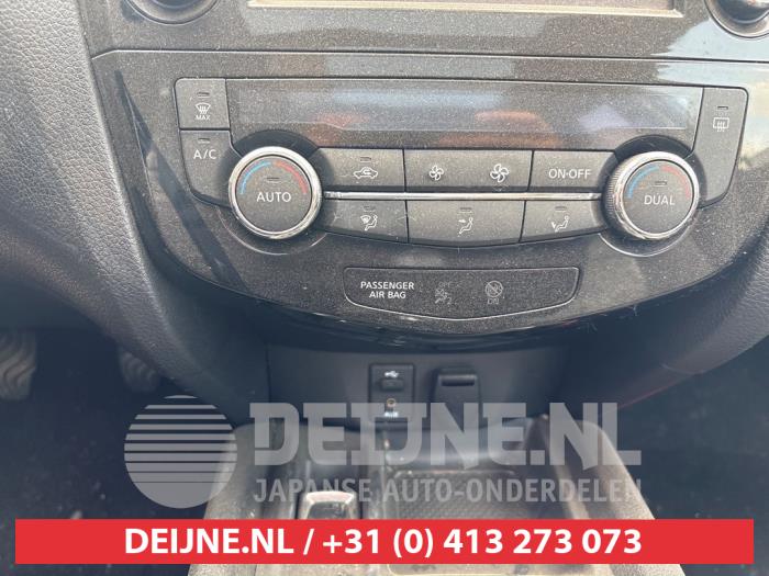 Nissan X-Trail Heizung Bedienpaneel O698107