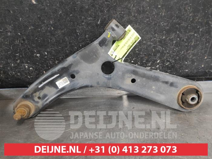 Hyundai I10 Querlenker unten links vorne O698115