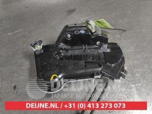 Toyota Corolla Door lock mechanism 4-door, front left O698186 photo 2