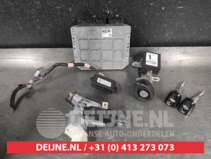 Toyota Yaris Engine management computer O698351 photo 3