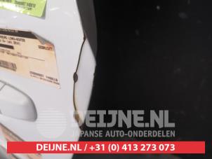 Toyota Auris Tür 4-türig links hinten O698481 foto 3