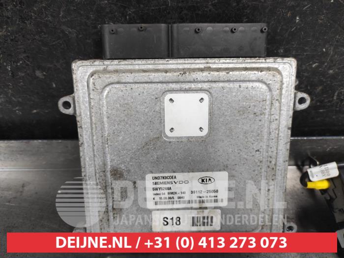 Gebruikte Computer Motormanagement Kia Carens III (FG) 2.0i CVVT 16V Prijs € 75,00 Margeregeling aangeboden door V.Deijne Jap.Auto-onderdelen BV