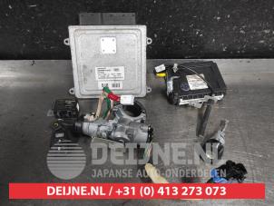 Kia Carens Steuergerät Motormanagement O698526 foto 3