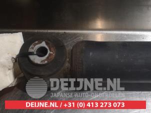 Toyota Urban Cruiser Schokdemper rechts-achter O379831 foto 3
